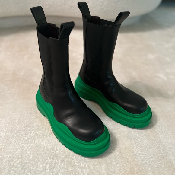 Bottega Veneta tire boots !! - Picture 3 of 12